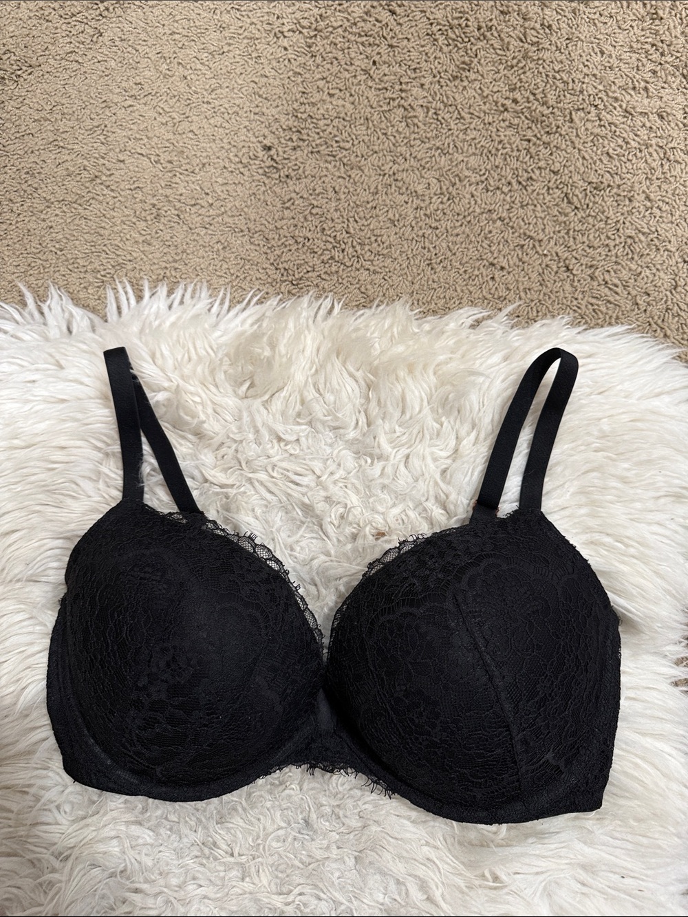 Victoria’s Secret Black Lace Dream Angels Push up Bra Size 38D